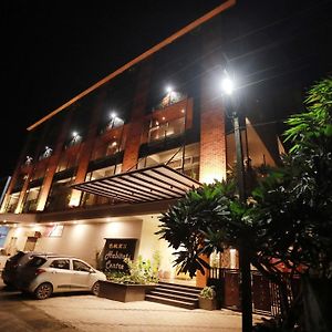 Cmk Habitat Centre Hotel Kochi Exterior photo