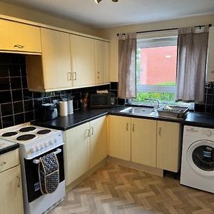 Quiet, Sleeps 12, Family, Lots Of Parking, Kia 2 Apartment Nottingham Exterior photo