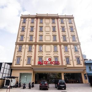 Capital O 1432 Blitz Hotel Nagoya Exterior photo