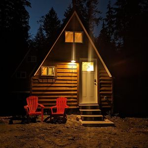 Farmhouse Cabin On 33 Acre Farm Villa Powell River Exterior photo