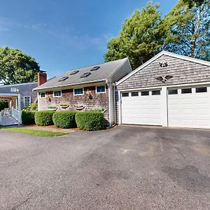 Seaside Park Retreat Villa West Hyannisport Exterior photo