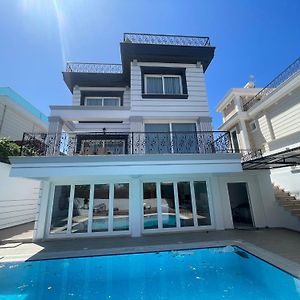 Guenluek Kiralik Villa Tripleks Kyrenia  Exterior photo