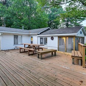Secluded East Tawas Cabin With Private Beach Access! Exterior photo