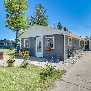 Houghton Lake Cottage With Patio Walk To Waterfront Exterior photo