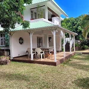 R Garden Pointe Aux Sables Hotel Exterior photo