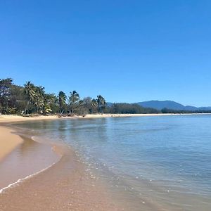 Absolute Beach Front Villa Saunders Beach Exterior photo