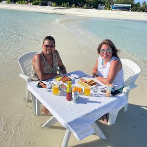 Ithaa Seaview Hotel Guraidhoo  Exterior photo