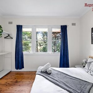 Stylish Double Room - Seconds To Transport & Shops - Shared Bathroom Killara Exterior photo