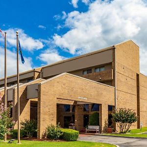 Tulsa Square Hotel Central, I-44 By Oyo Exterior photo