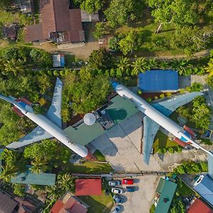 Twin Jets Resort Mantin Exterior photo