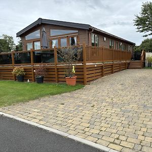 Cozy Edinburgh Lodge With Stunning Views Prestonpans Exterior photo