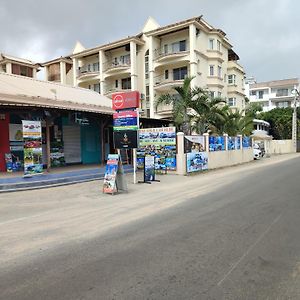 White Sand Cabana Apartment Flic en Flac Exterior photo