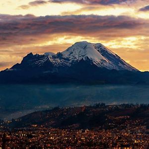 Hospedaje Riobamba Bed & Breakfast Exterior photo