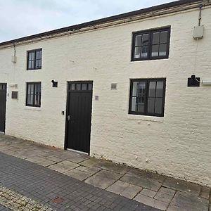 Plas Bellin Cottages Mold Exterior photo