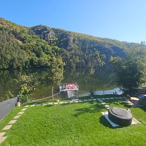 Green Rock Cabin Villa Somesu Cald Exterior photo