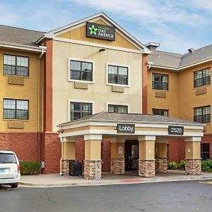 Extended Stay America Select Suites - Milwaukee - Waukesha Exterior photo