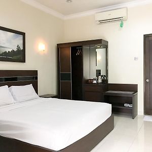 Selorejo Resort Mitra Reddoorz Sekar Exterior photo