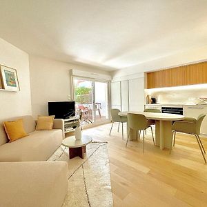 Splendide Appartement De Charme Avec Patio, Parking Et Plage A 3 Minutes Biarritz Exterior photo