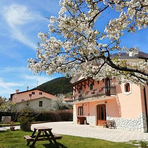 Da Nonna Li Rooms And Breakfast Villetta Barrea Exterior photo