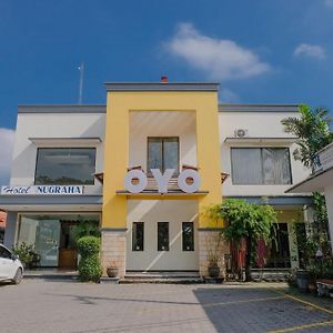 Oyo Hotel Nugraha Malang Exterior photo