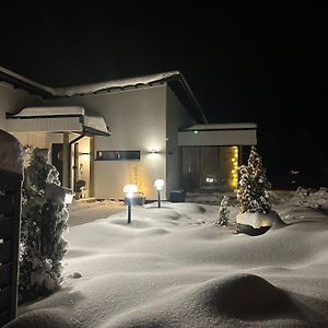 Luxury Villa Snow With Jacuzzi Rovaniemi Exterior photo