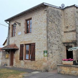 Gite Familial Avec Cour Et Terrain Clos Au Coeur De Ferriere-Et-Lafolie, Proche Mairie Et Autoroute A5. - Fr-1-611-3 Villa Exterior photo