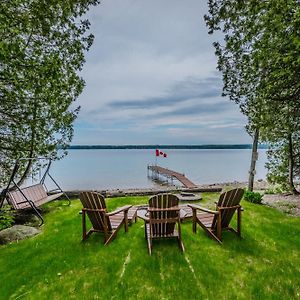 Serene Waterfront Retreat Villa Wiarton Exterior photo