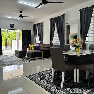 Homestay White Aqil Kampong Paya Pulai Exterior photo