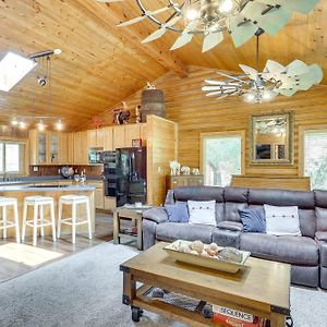 Pet-Friendly Cabin With Mtn View In South Weber! Villa Exterior photo