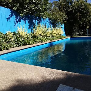 Alojamiento Centrico Con Piscina Hotel Chillan Exterior photo