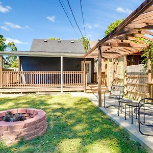 New Albany Home With Deck And Backyard Exterior photo