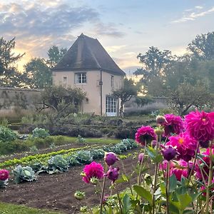 Romantic Cottage In Garden Of Medieval Chateau Feusines Exterior photo