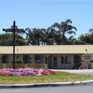 Lakes Entrance Holiday Units Hotel Exterior photo