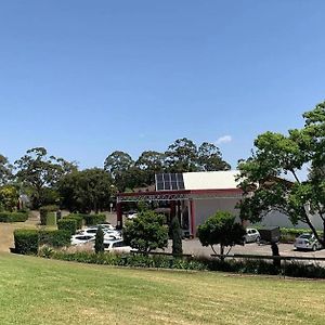 Hunts Hotel Liverpool Casula Exterior photo