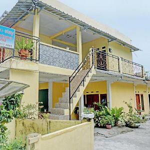 Spot On 92412 Homestay Eka Fortuna Ranau Banding Agung Exterior photo