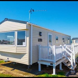 Sp158 - Camber Sands Holiday Park - 3 Bedrooms - Second Toilet - Decking - Private Parking Exterior photo