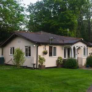 The Bungalow By Tas Hotel Knebworth Exterior photo