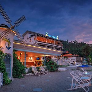 Beach Lodge Pokhara Exterior photo