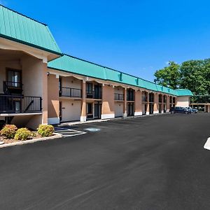 Quality Inn Tullahoma Exterior photo