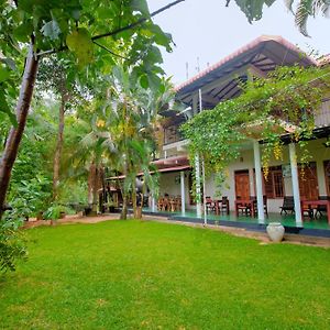 Yala River Face Inn Tissamaharama Exterior photo