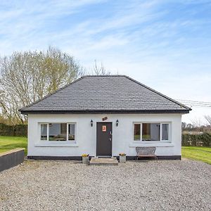 Speed Cottage Kirkhill Exterior photo