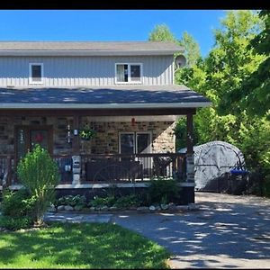 Private Vacation Home In Port Mcnicoll Exterior photo