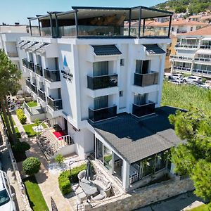 Akpinar Marin Hotel Cesme Exterior photo