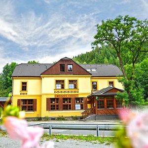 Hotel Ruzove Udoli Pivonin Exterior photo