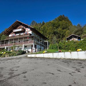 Wald Cafe Hotel Simbach am Inn Exterior photo