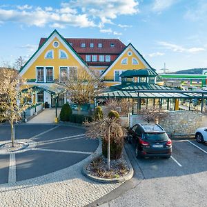 Rasthaus Zum Dokl Hotel Gleisdorf Exterior photo