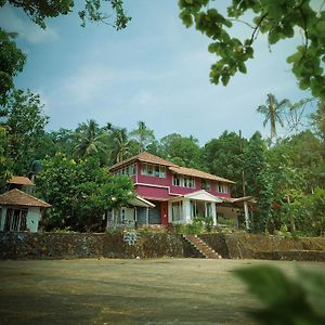 Manikkal Bunglow Hotel Wayanad Exterior photo