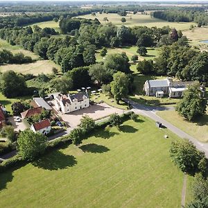 The Bedingfeld Arms Hotel Swaffham Exterior photo