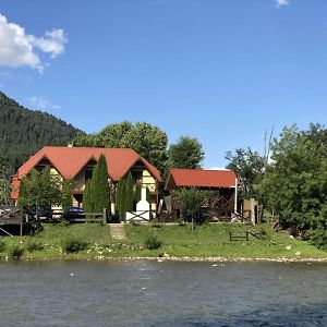 На Березі Черемошу Hotel Verkhovyna Exterior photo