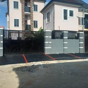 Rc Apartment Lagos Exterior photo